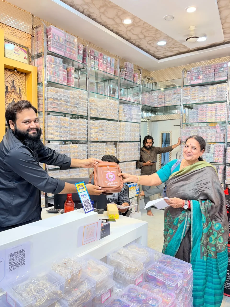 RB handicraft showroom internal image9